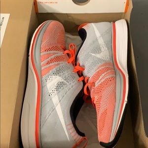 nike fly knit trainer